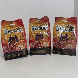 Disney Super Sizzlin Munchlings Scented Collectible Plush Blind lot of (3)‎